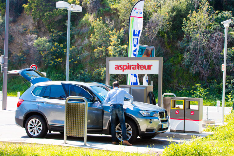 Location de voiture : faut-il la nettoyer avant de la rendre ?